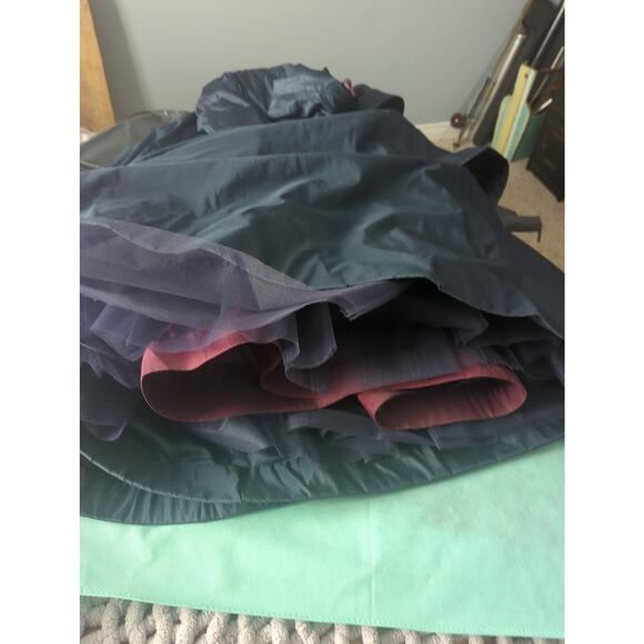 Scaasi Boutique Evening Gown
Vintage. Gorgeous Blue!! - Picture 11 of 12